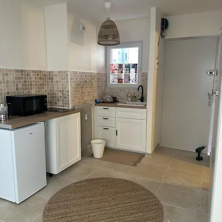 בית אירוח Studio